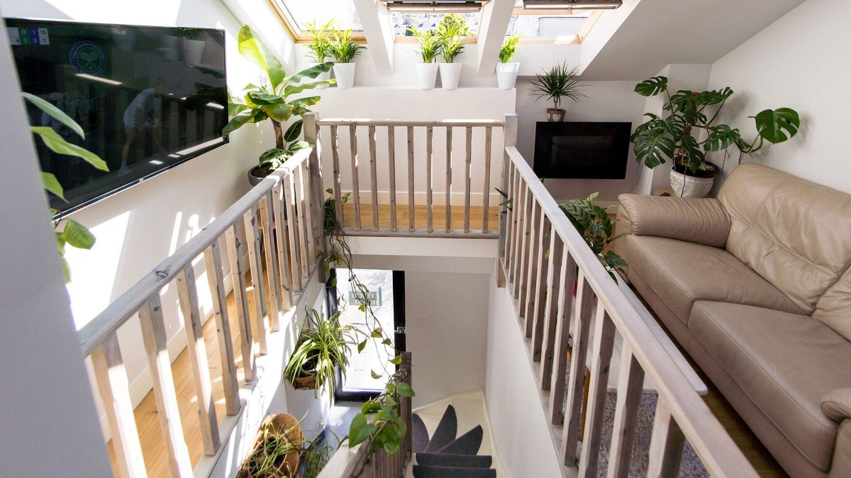 Pembroke Dock Cottage | THE COACH HOUSE, family friendly in Pembroke Dock