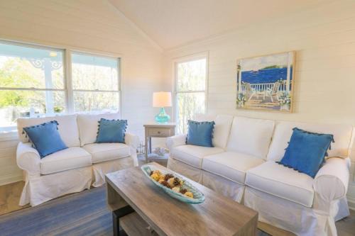 Pelican Bay House | The Coastal Cottage
