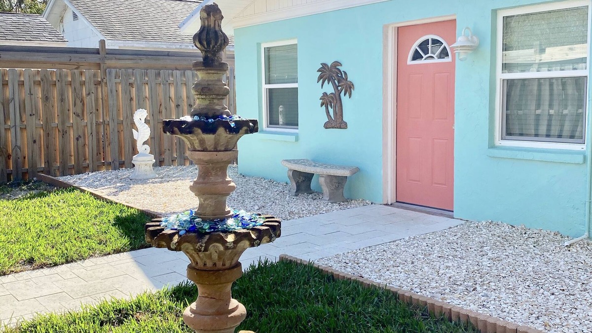 Englewood Cottage | The Coastal Oasis. 8 Mins from Englewood Beach!