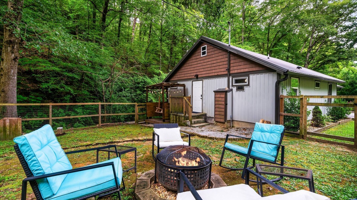 Sevierville House | The Coffee Cottage TN