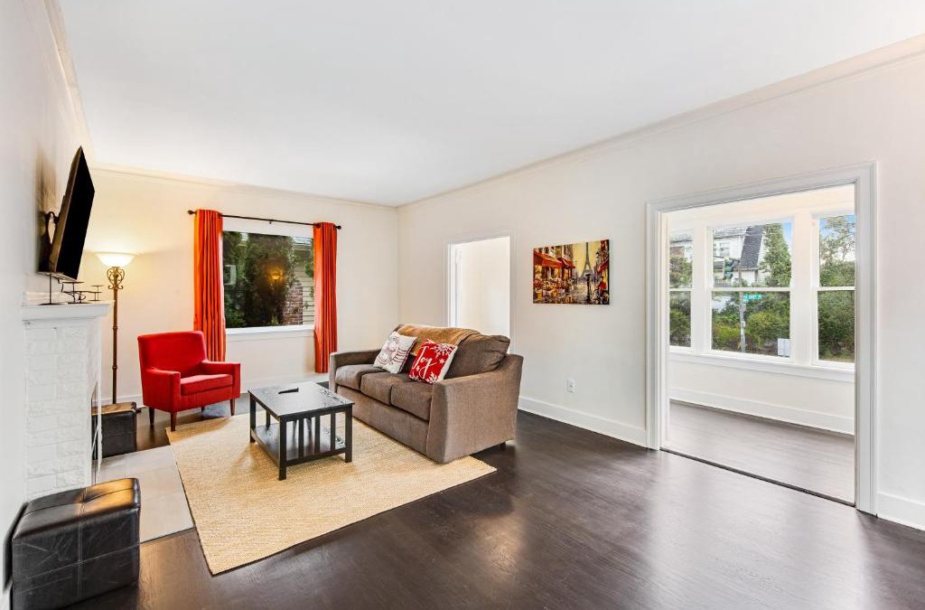 Wallingford House | The Colonial