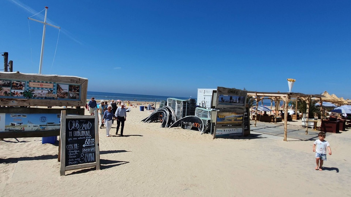 Egmond-Binnen House | The comfortable vacation home in the middle of the North Holland Dune Reserve.