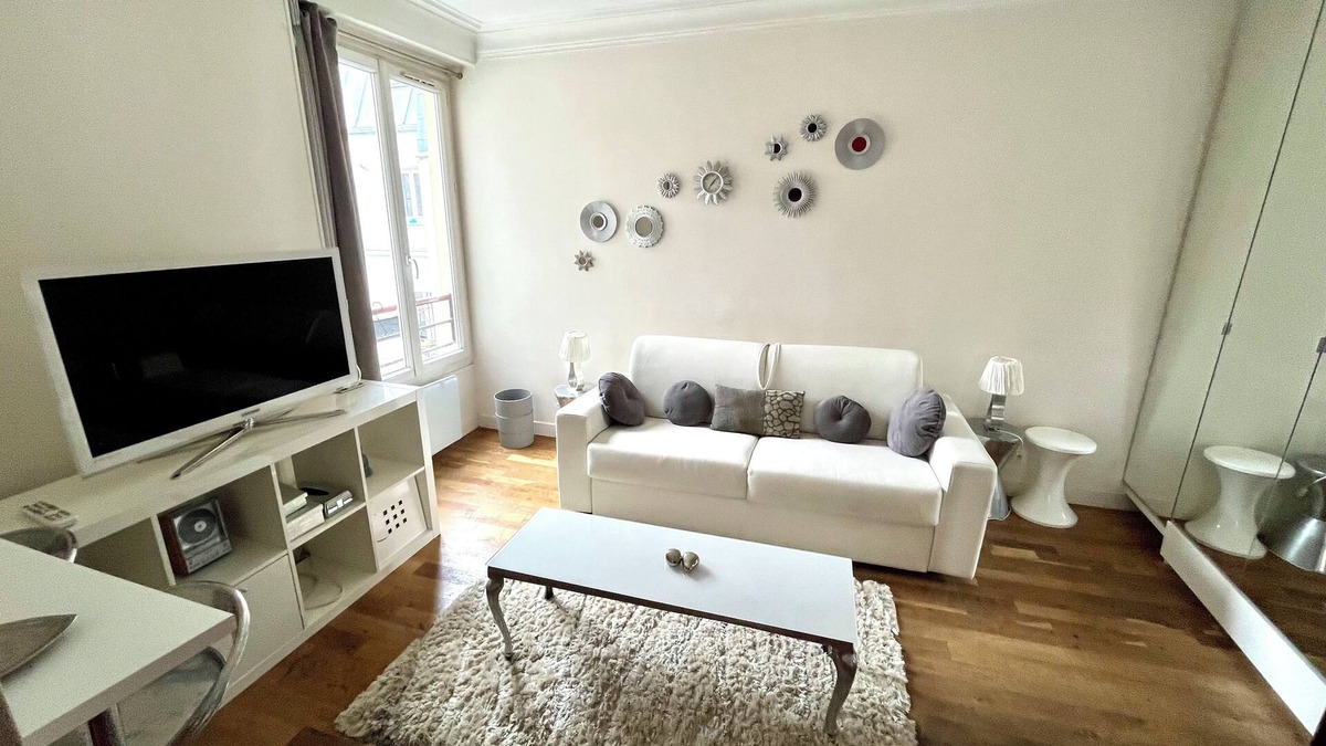 Quartier de la Goutte-d'Or Apartment | The comfortable studio Barbès Montmartre Paris