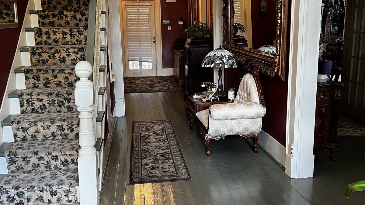 Bainbridge Bed & Breakfast | The Commodore Bed and Breakfast