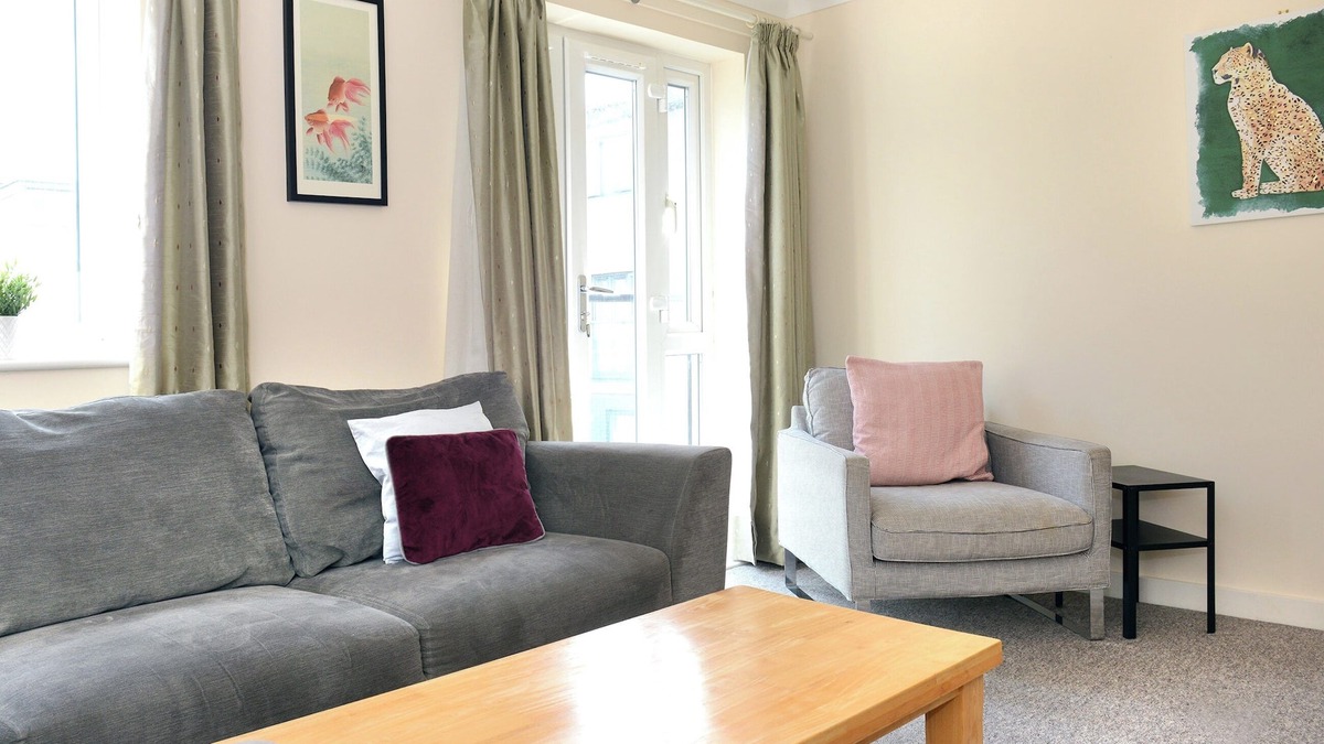 Southampton City Centre Cottage | The Compass - UK41901
