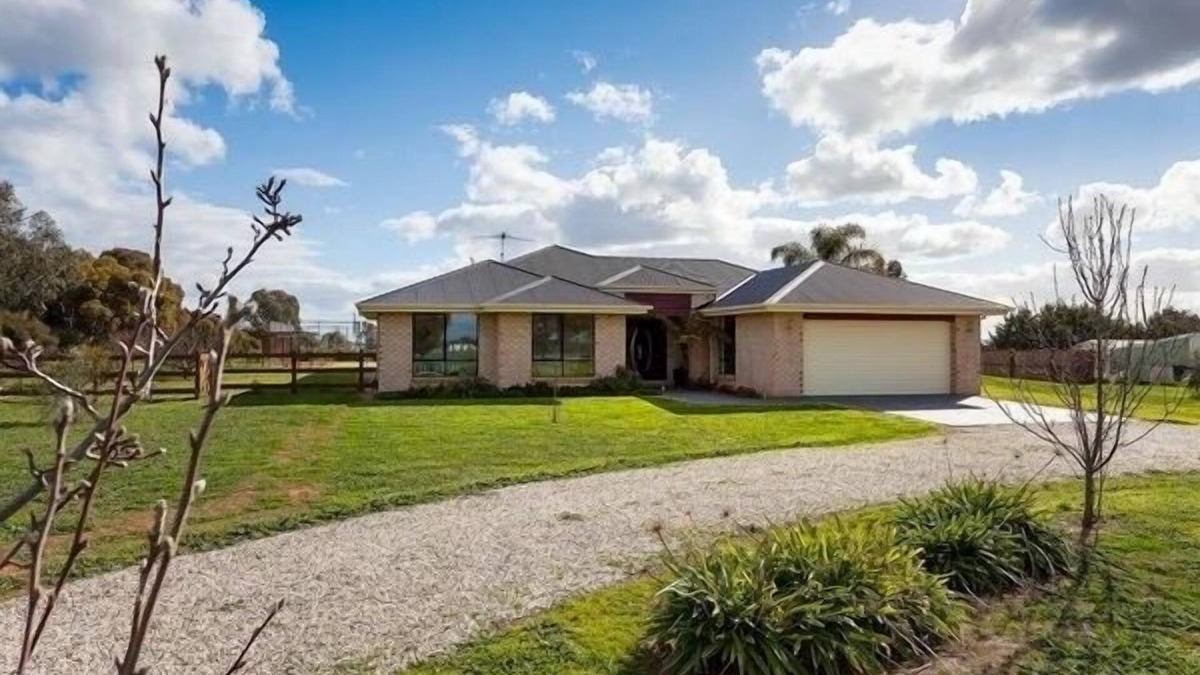 Yarrawonga House | The Complete Retreat