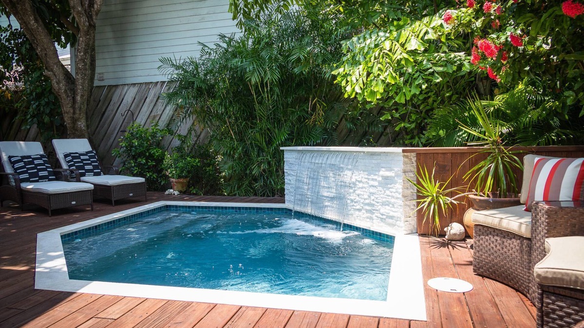 The Meadows House | The Conch Chateau: Stylishly Renovated Conch House in the Heart of Key West, Heated/Chilled Pool!
