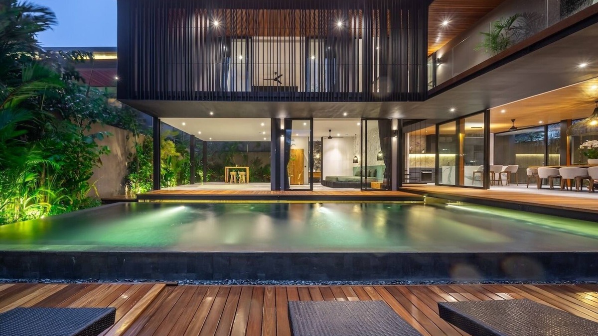 Dyanapura Villa | The Continental 8 bedroom luxury Seminyak