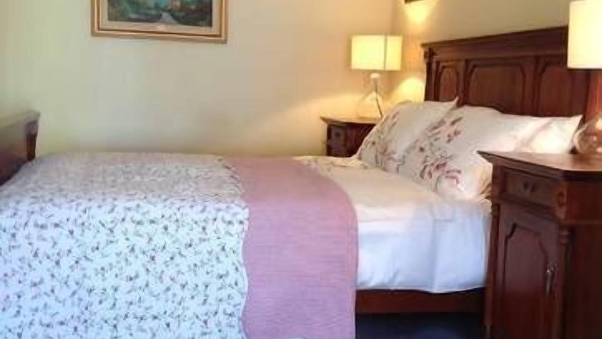 Cook House | The Cook Cottage - Canberra