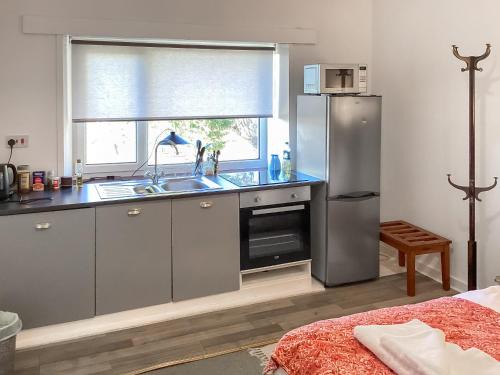 Lairg Apartment | The Cooks Apartmen - Uk48668