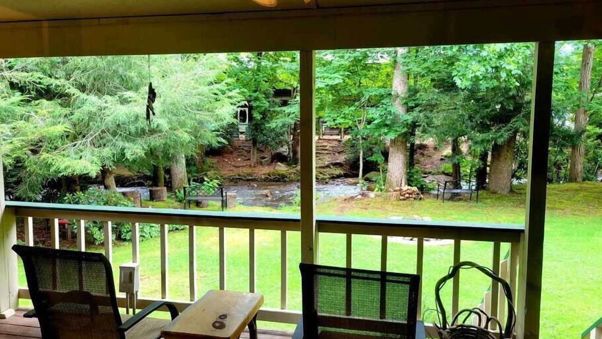 Valley Creek Run House | The Copper Lady Cottage in Maggie Valley