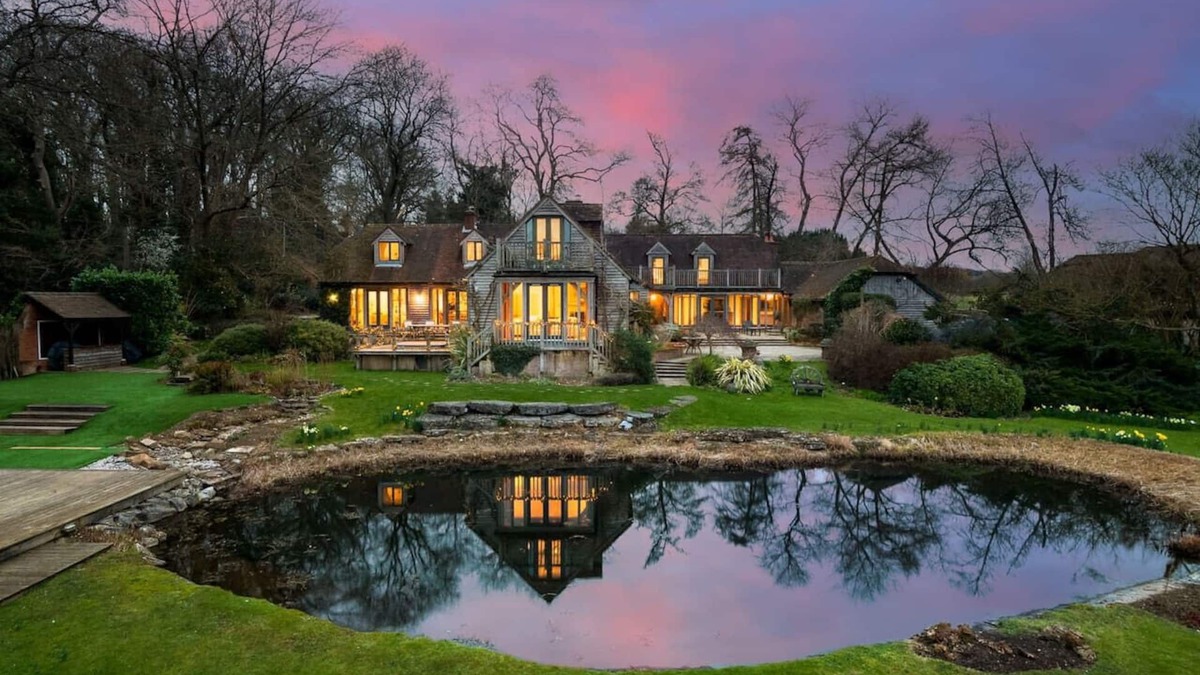 Reading House | The Copse - Hot tub, Cinema room
