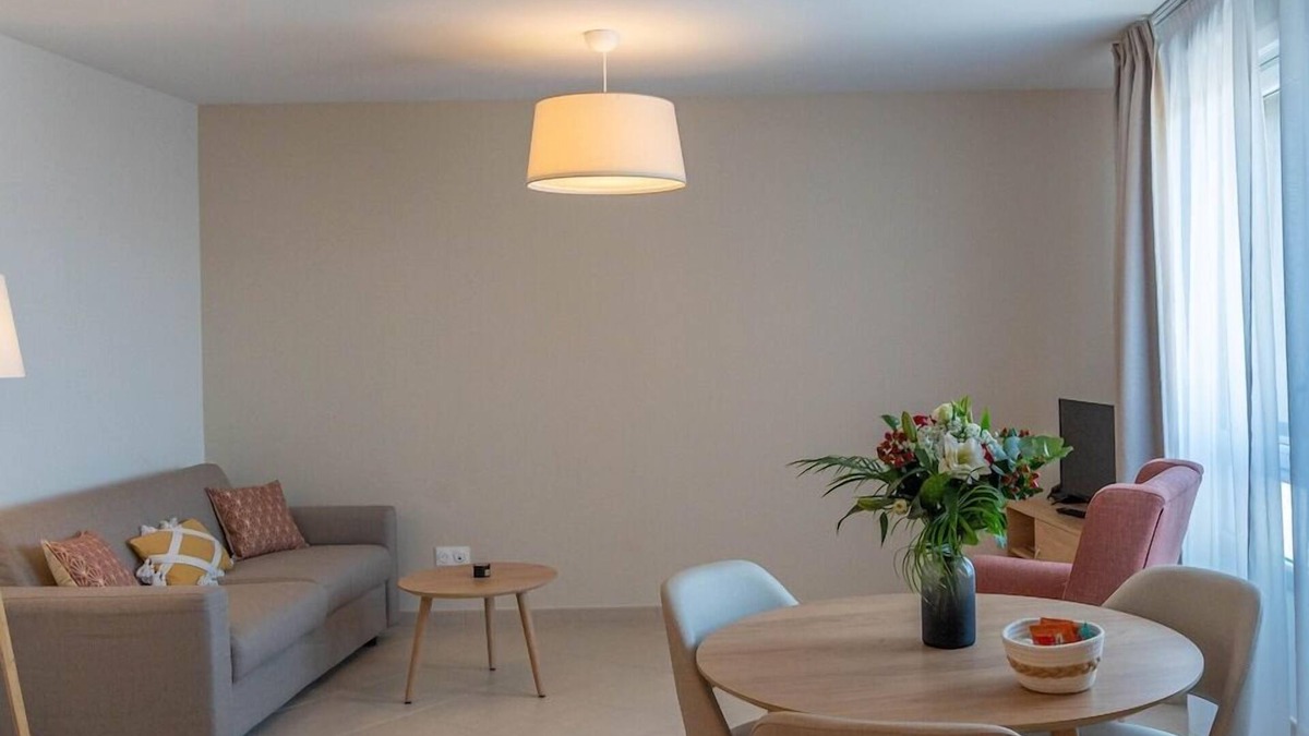 Limoges Apartment | The Coquettish - In the heart of Limoges