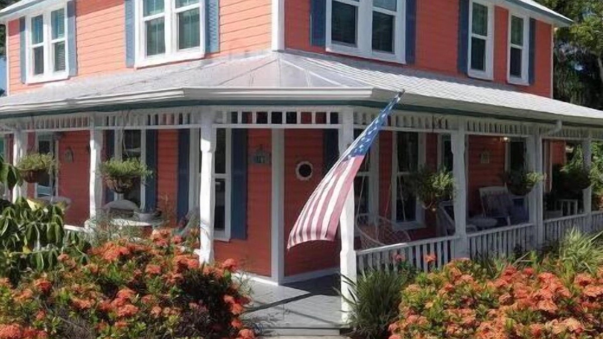 Fort Pierce Apartment | The Coral House private upst. apt 5 min to beach