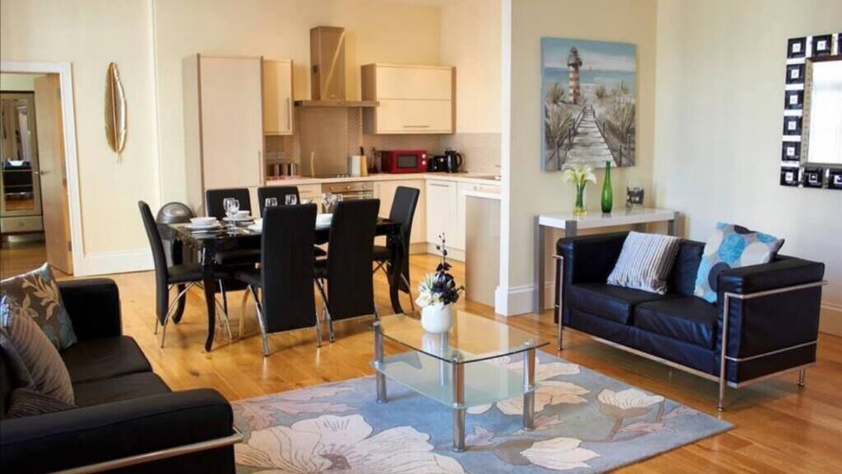Southport Apartment | The Coral Suite Summa