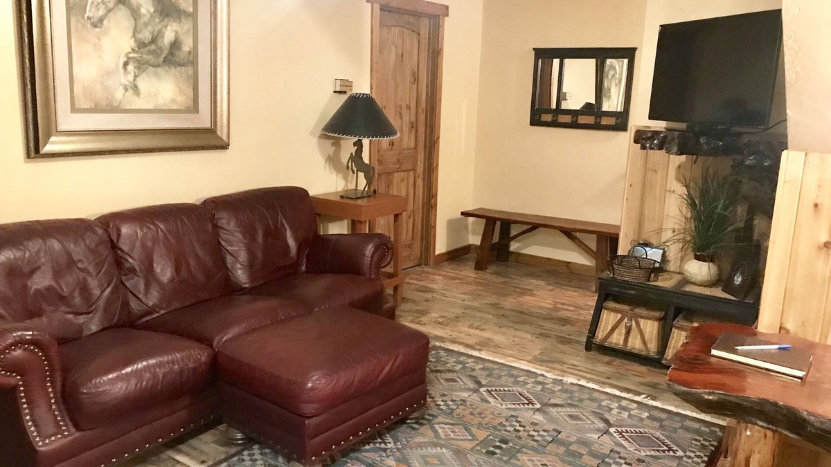 Gardiner Condo | The Corral 2 room apartment next to The Yellowstone Rive