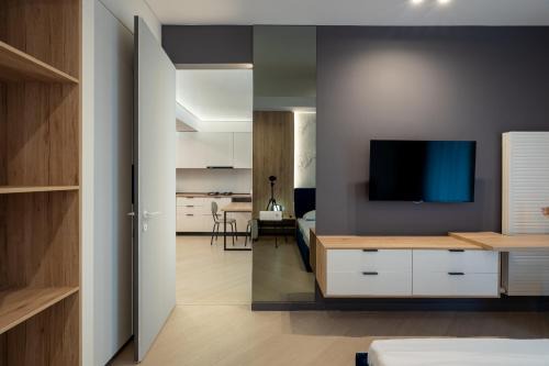 Pipera Apartment | The Cortina One 1BR Apartment for 4