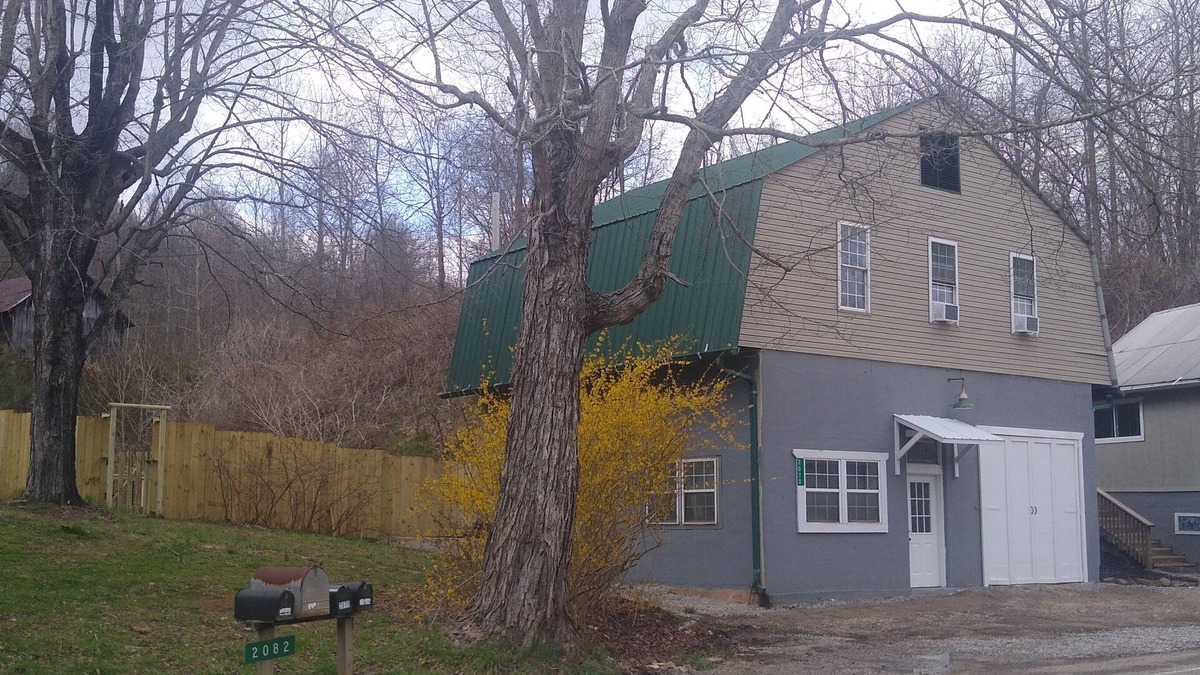 Gandeeville House | The Cosy, modern home for your entire family