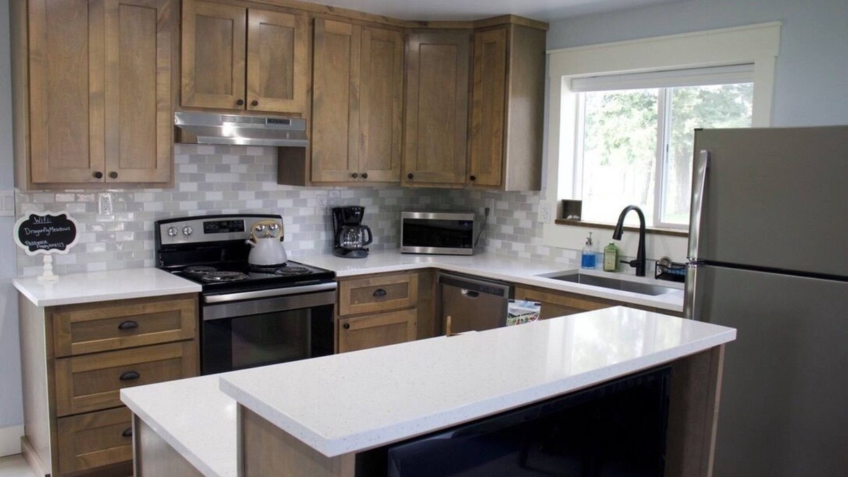 Cheney Cottage | The Cottage at Dragonfly Meadows Farm with AC and wifi