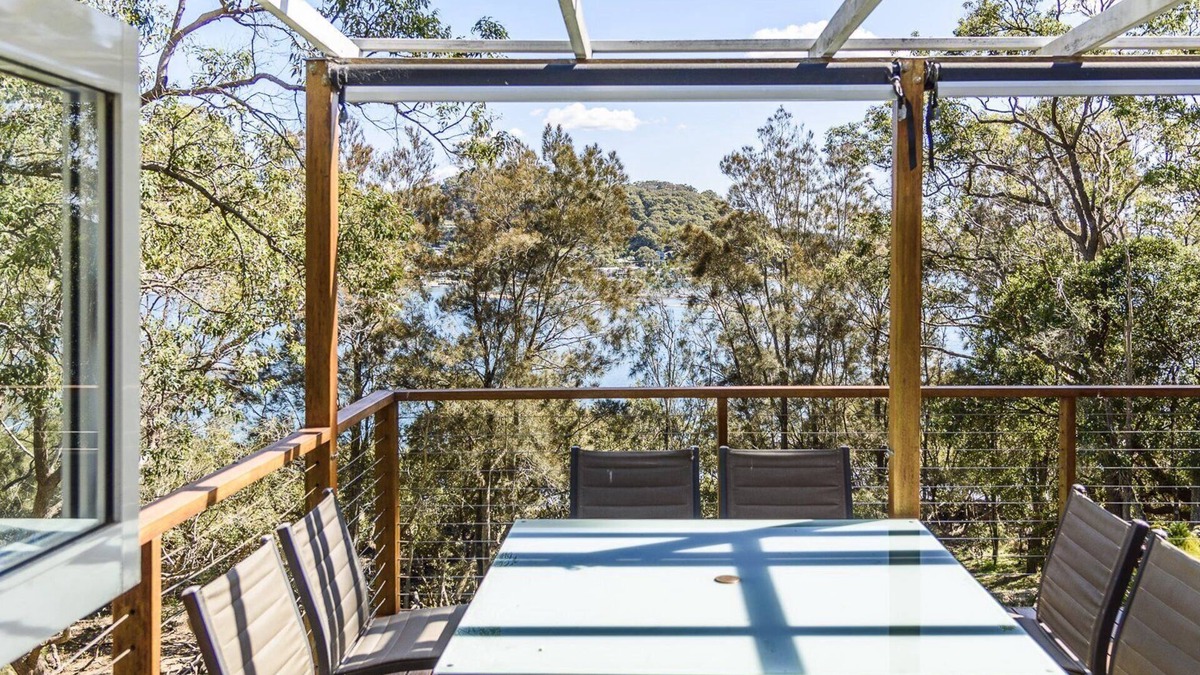 Pretty Beach House | The Cottage at Pretty Beach by HolidayCo.