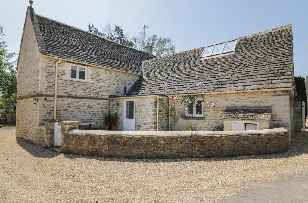 Malmesbury House | The Cottage