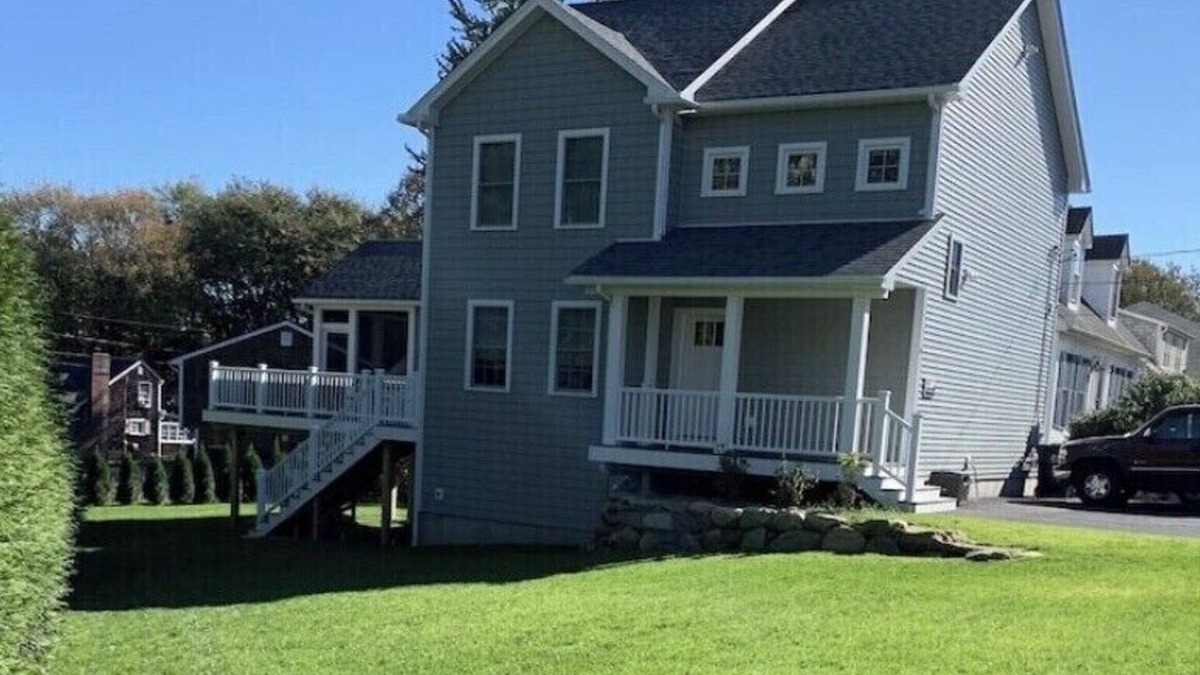 Bonnet Shores House | The Cottage in Bonnet Shores Private Beach Community