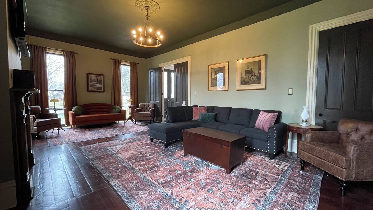 Lodi House | The Couple's Sanctuary at the Preacher's Retreat