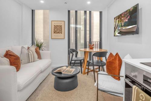 Te Aro Apartment | The Courtenay Chic Retreat 1BR Apartment