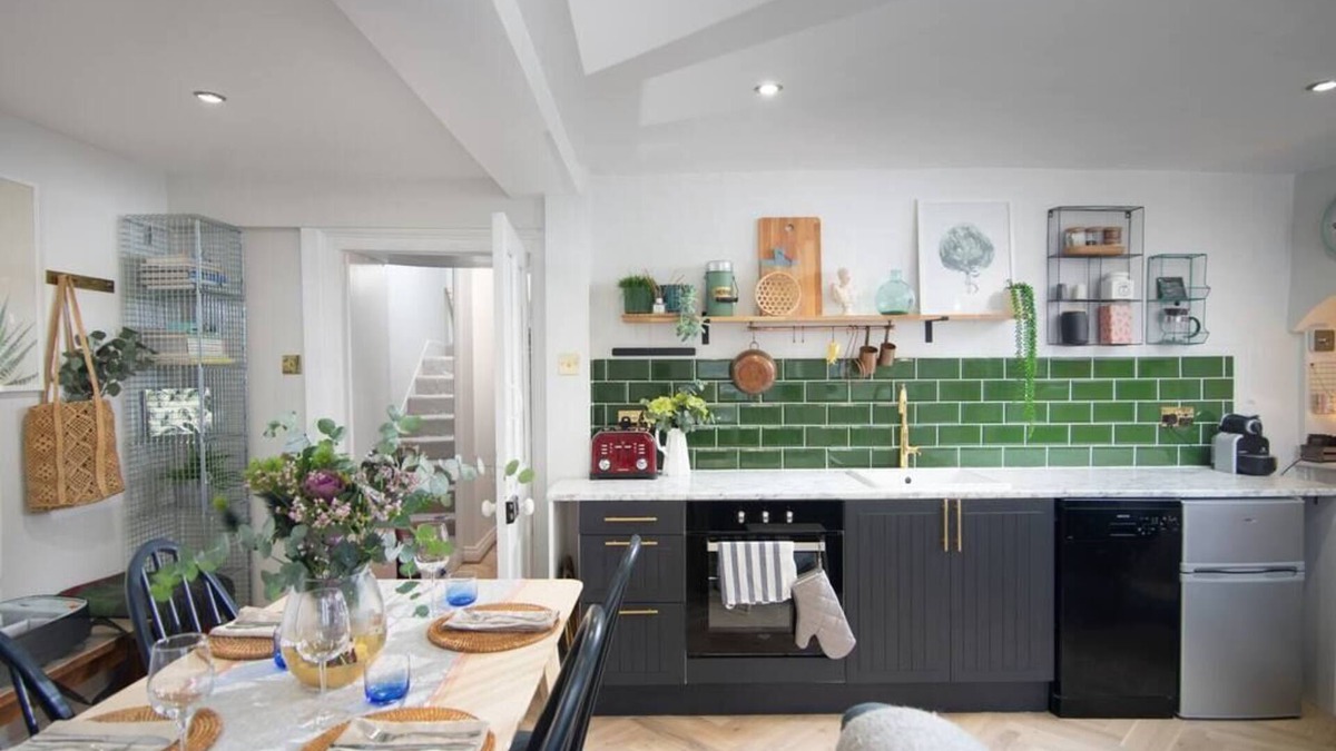 Bath Apartment | The Courtyard - 2 bed Apt in Georgian Townhouse