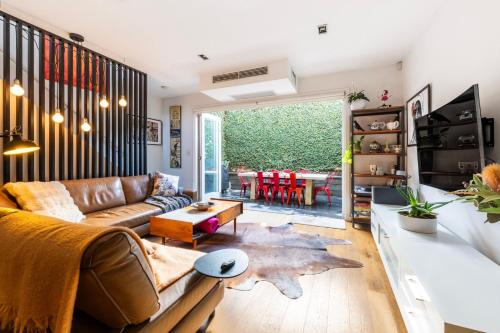 Richmond House | The Courtyard Social