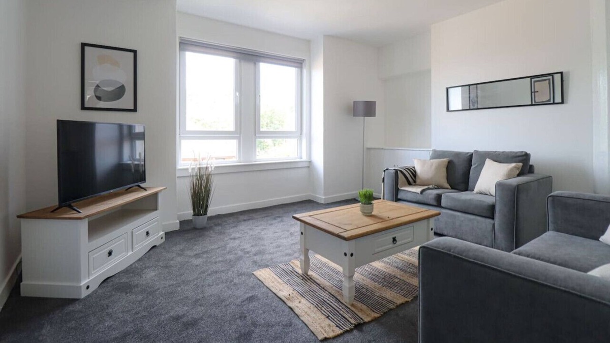 Gourock Apartment | The Cove Apartment - spacious and stylish apartment