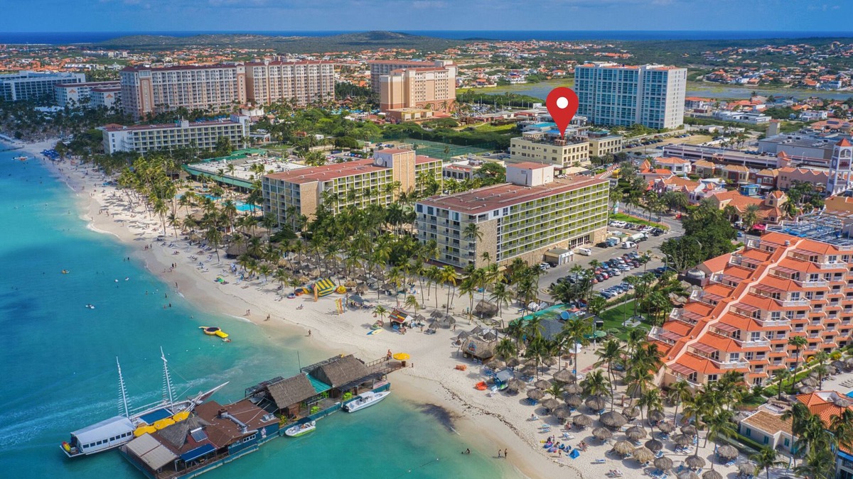 Palm Beach Resort | The Cove - Condo Hotel - Perfect Location