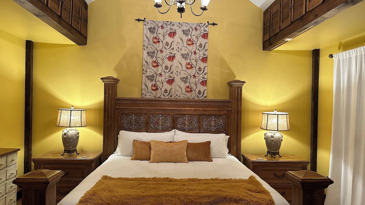 Fitzwilliam Apartment | The Covey House Retreat with InfraRed Sauna