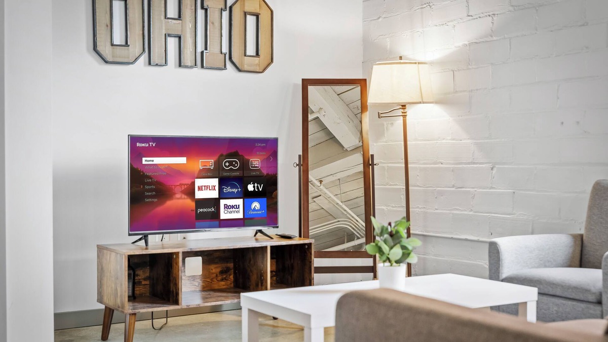 Downtown Cleveland Apartment | The Cozy Comfy Spacious Loft, Wi-Fi, Parking, Cafe