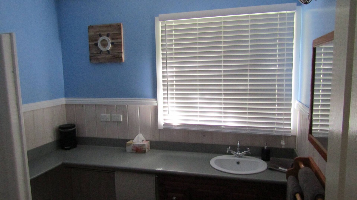 Strahan Apartment | The Crays Accommodation