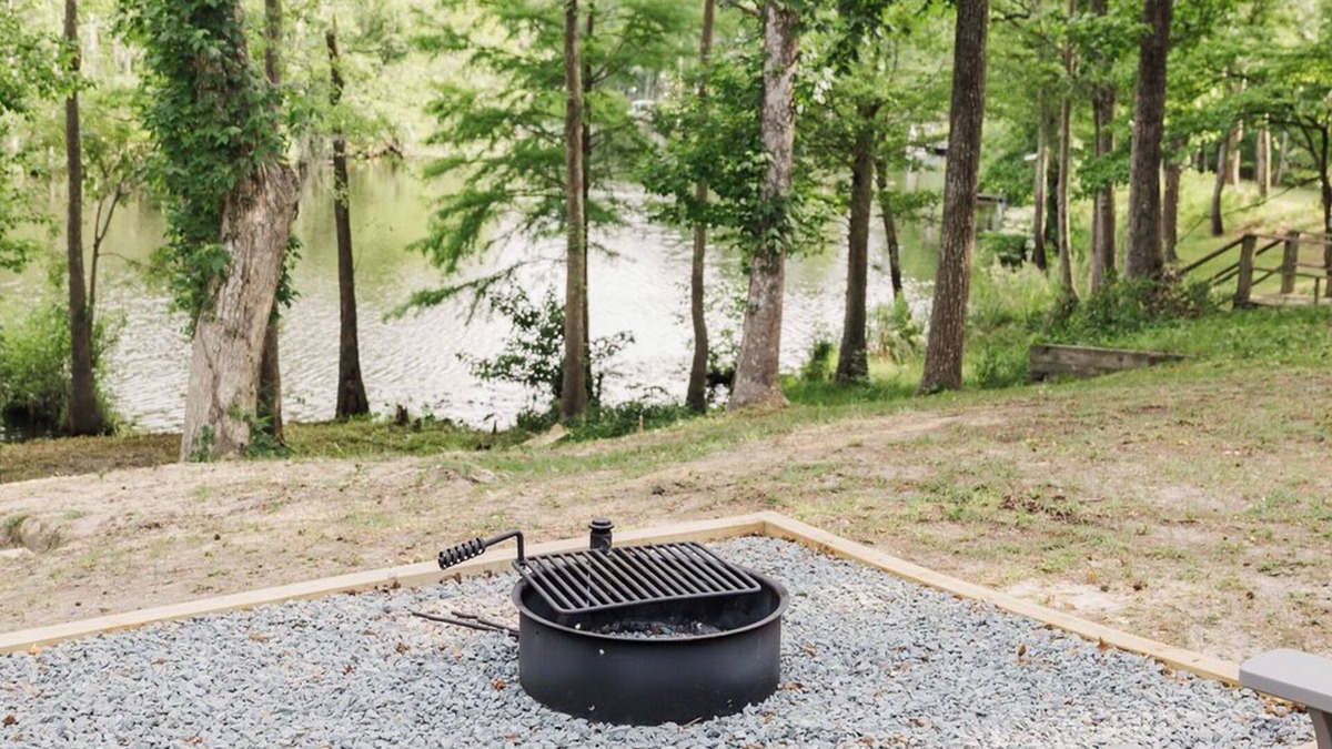 Leland House | The Creek Cottage - Waterfront Rental, Waterfront Rental Near Downtown Wilmington