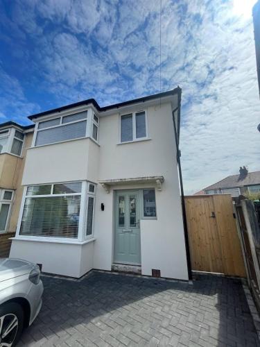 Thornton-Cleveleys House | The Crescent-Modern Coastal Home