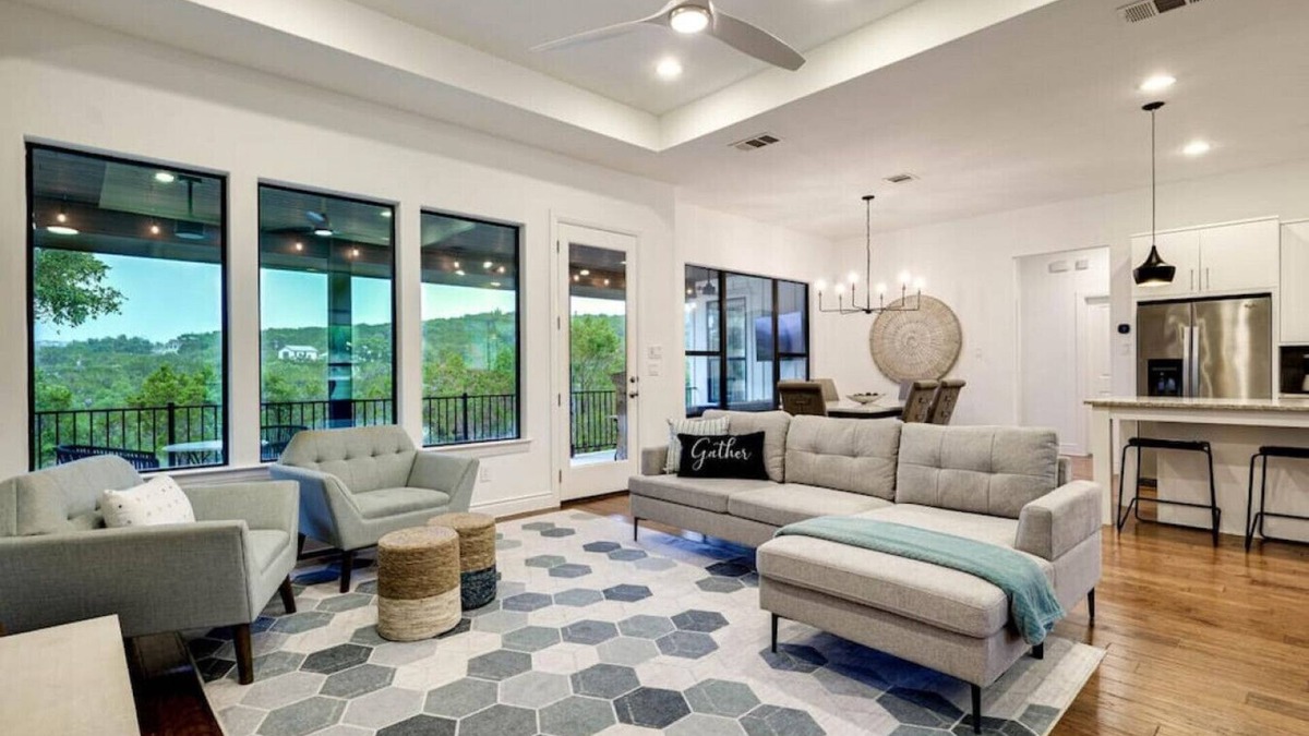 Lakehurst House | The Cross Wind House