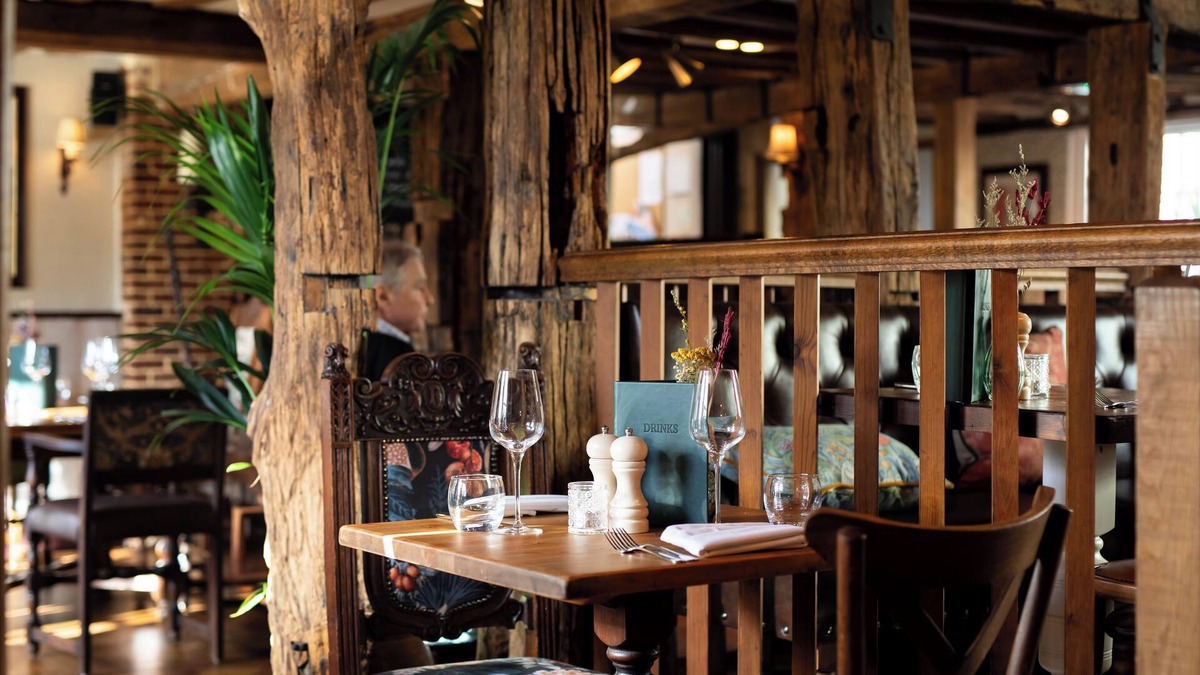 Bishops Waltham Hotel | The Crown Inn