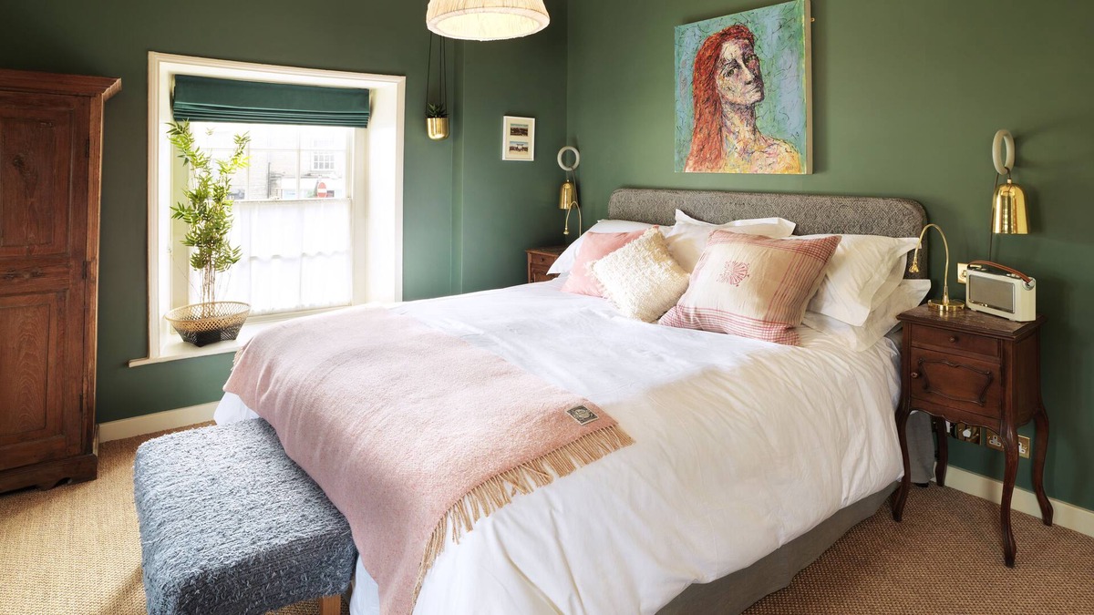 Woodstock Hotel | The Crown Inn