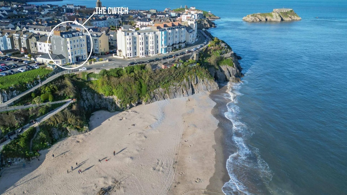 Tenby Apartment | The Cwtch - 2 Bedroom Apartment - Tenby