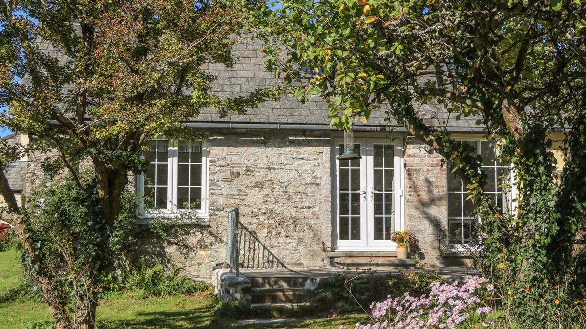 Morwellham Cottage | THE DAFFODIL SHED, country holiday cottage in Bere Alston