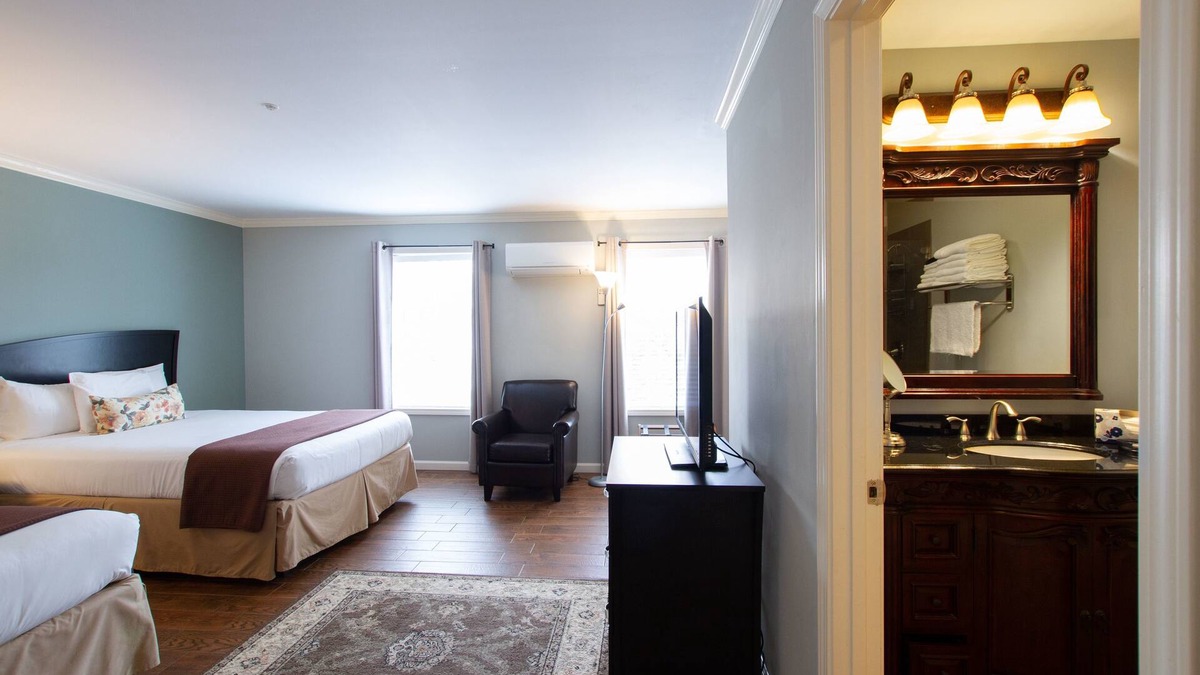 Dahlonega Hotel | The Dahlonega Square Hotel & Villlas
