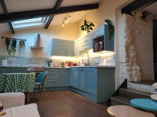 Heligan House | The Dairy - Quaint 1Br in Dartmoor National Park