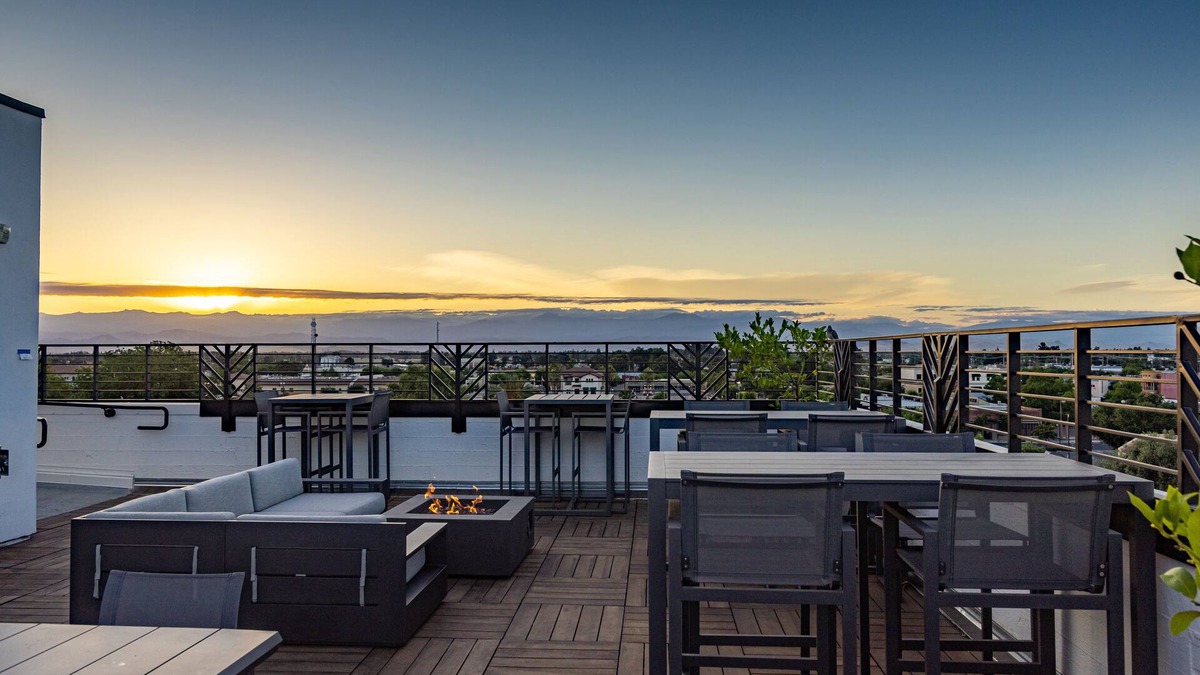 Visalia Hotel | The Darling Hotel