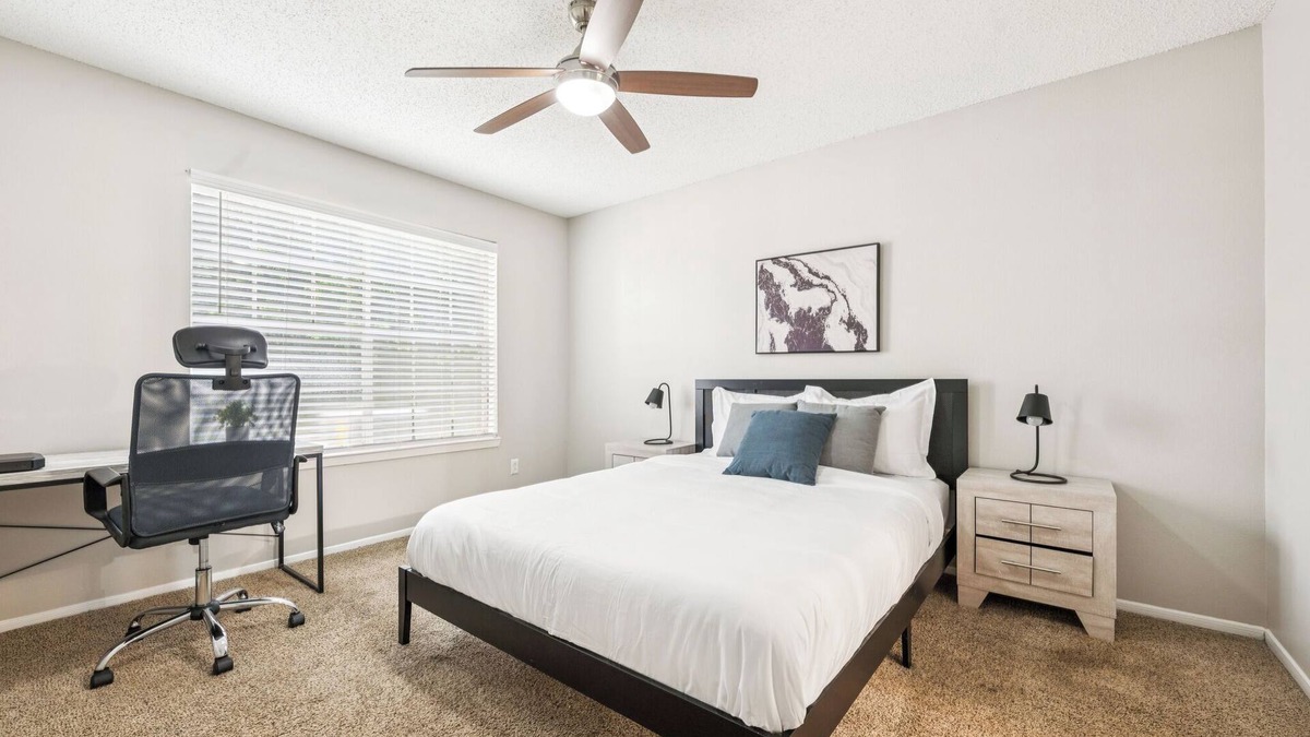 Huntsville Apartment | The Davis 916 I Comfy 2 Bed 2 Bath