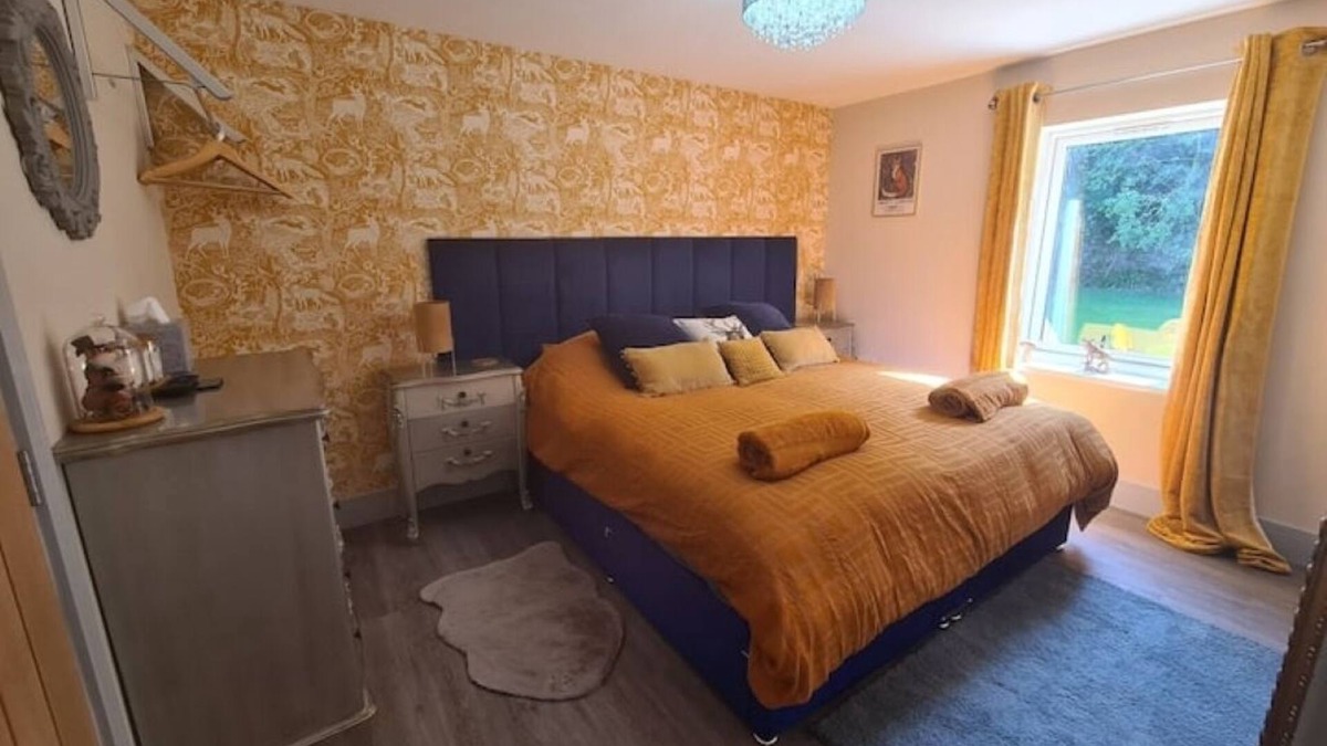 Rowrah Apartment | The Den, a boutique retreat for a family of 4