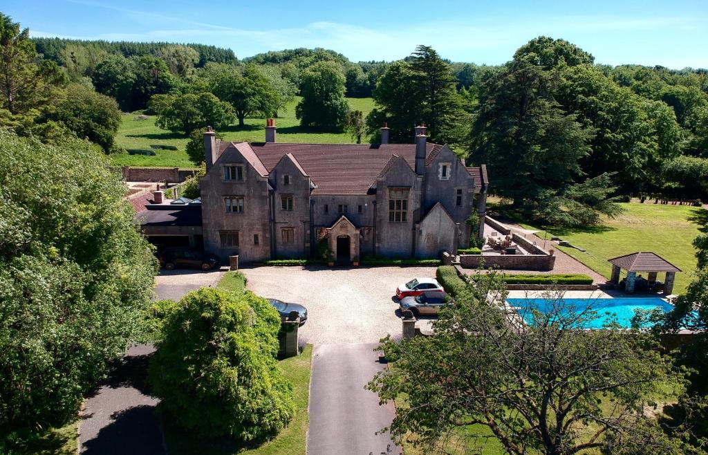Wraxall Bed & Breakfast | The Den at Backwell Down
