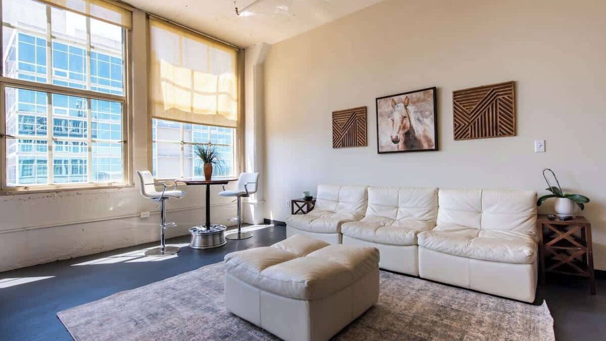 West Main Historic District Condo | The Derby (Downtown Louisville)