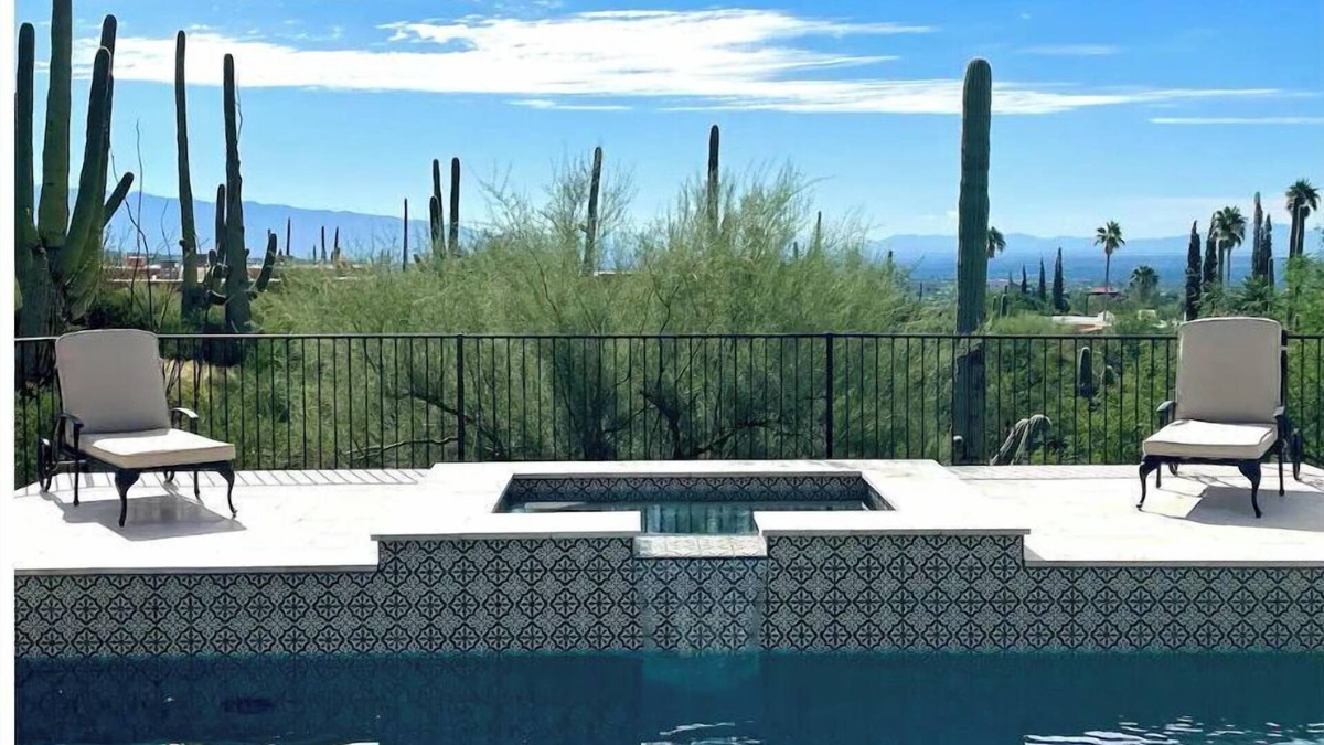 Tucson House | The Desert Vista Adobe with breathtaking views, pool & hot tub!